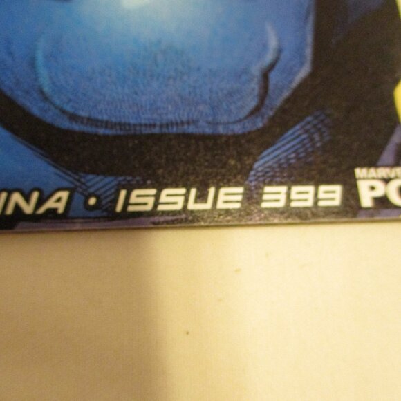 Marvel Uncanny X-Men Medium Black White Blue Red Graphic Comic Book Bundle - Picture 3 of 8